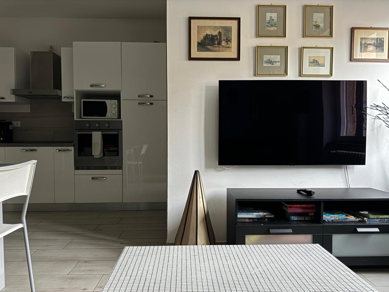 The Lighthouse - Central Apartment Aosta Esterno foto