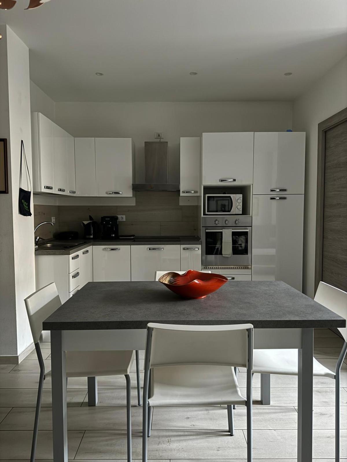 The Lighthouse - Central Apartment Aosta Esterno foto